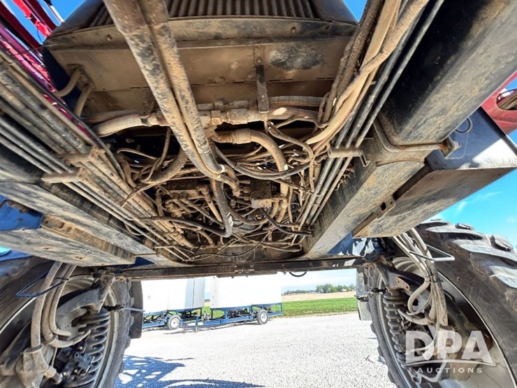 2015-case-ih-patriot-4440-image-28