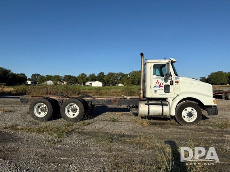 2002-international-9100i-cab/chassis-(np6156,-unit-286)-image-5