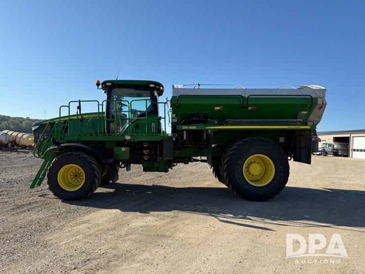 2021-john-deere-f4365-image-25