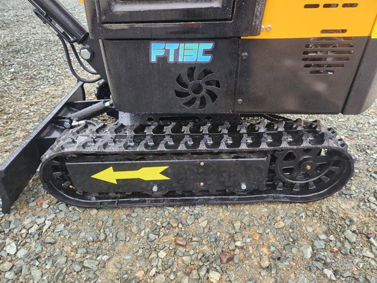 #6456-•-unused-future-ft13c-mini-excavator-image-18