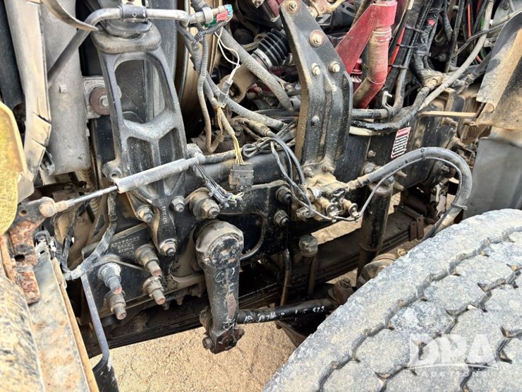 mack-granite-gu713-image-100