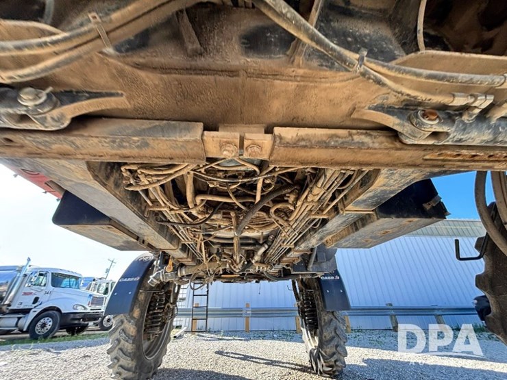 2015-case-ih-patriot-4440-image-47