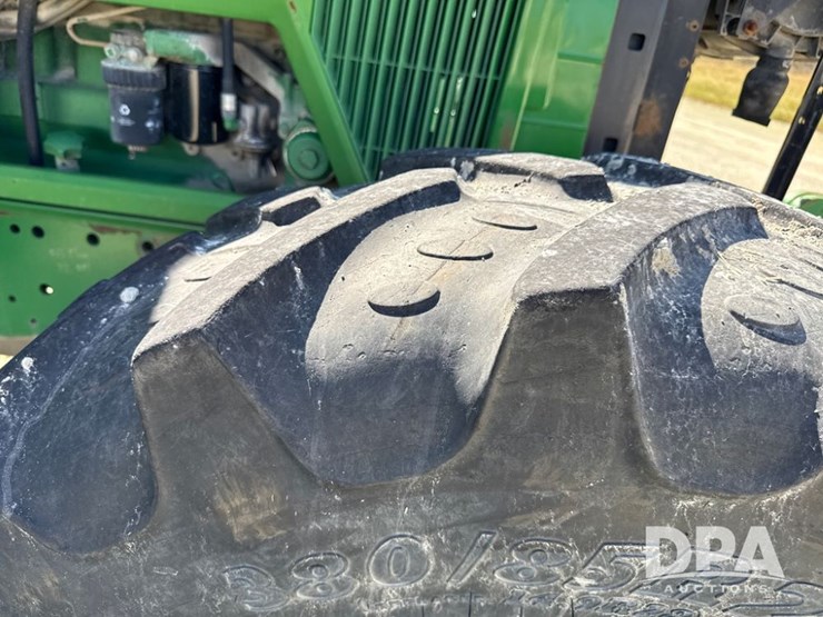 1996-john-deere-7400-image-27