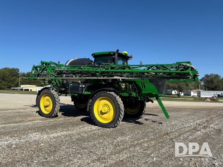 2021-john-deere-r4044-image-3