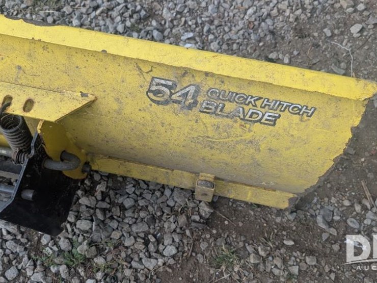 john-deere-x585-image-6