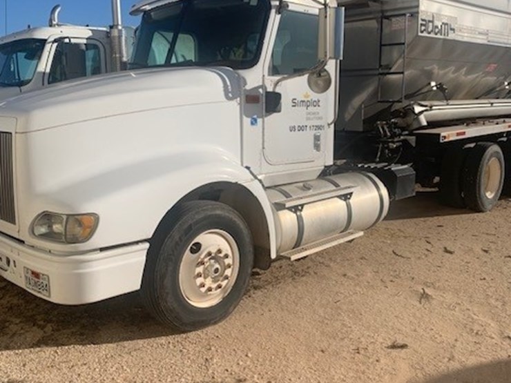 2005-caterpillar-c15-image-1