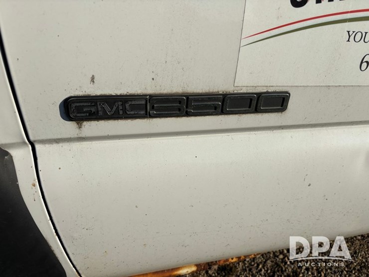 2001-gmc-3500-image-15