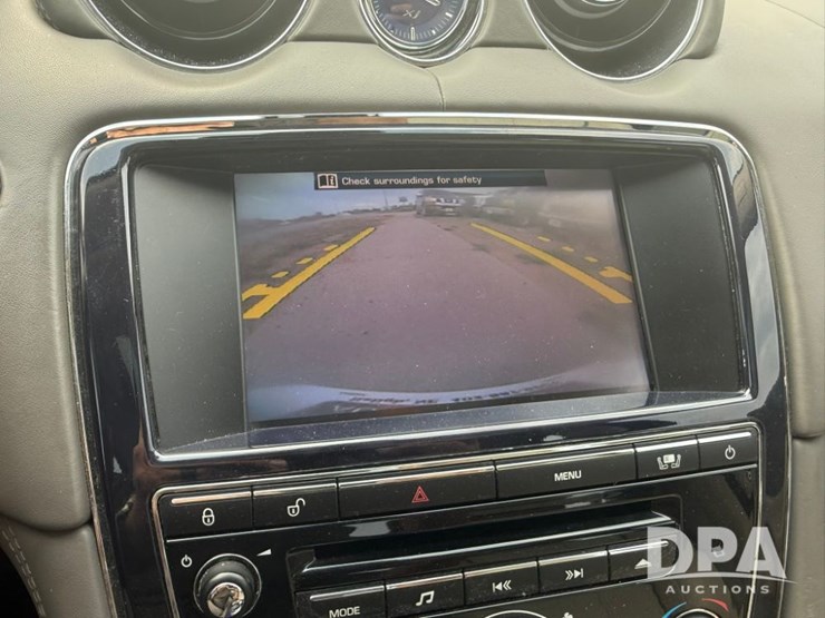 2012-jaguar-xj-sedan-(lld1443)-image-21