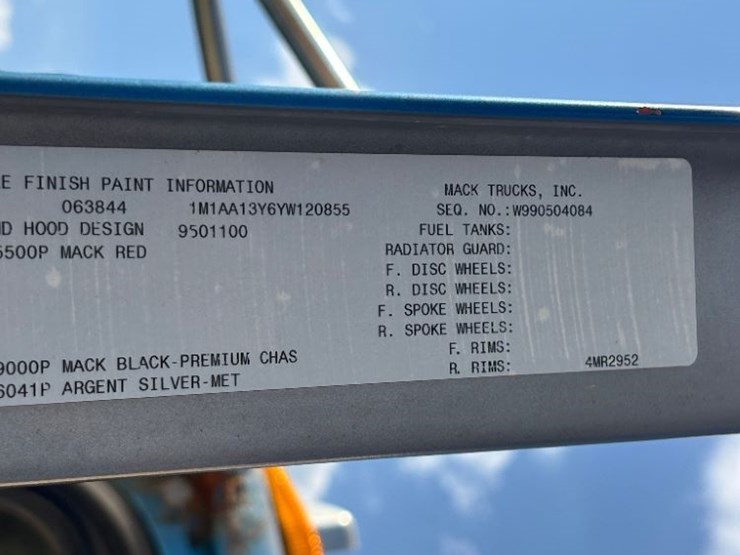 2000-mack-ch613-image-76