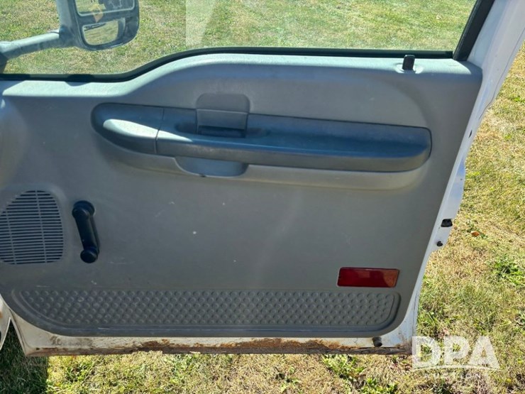 2003-ford-f450-xl-image-54