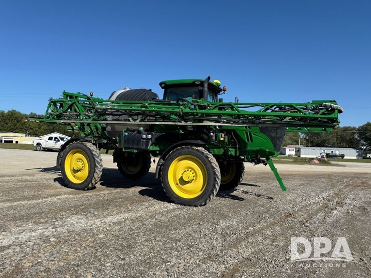 2021-john-deere-r4044-image-4