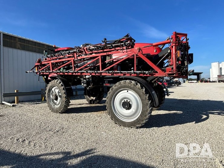 2015-case-ih-patriot-4440-image-15