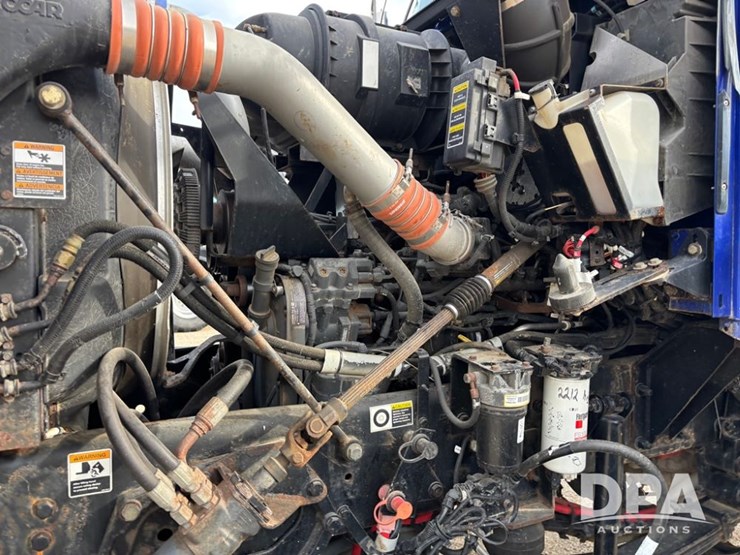 2014-kenworth-t470-image-21