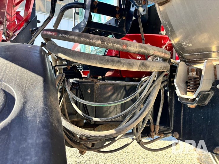 2015-case-ih-patriot-4440-image-34