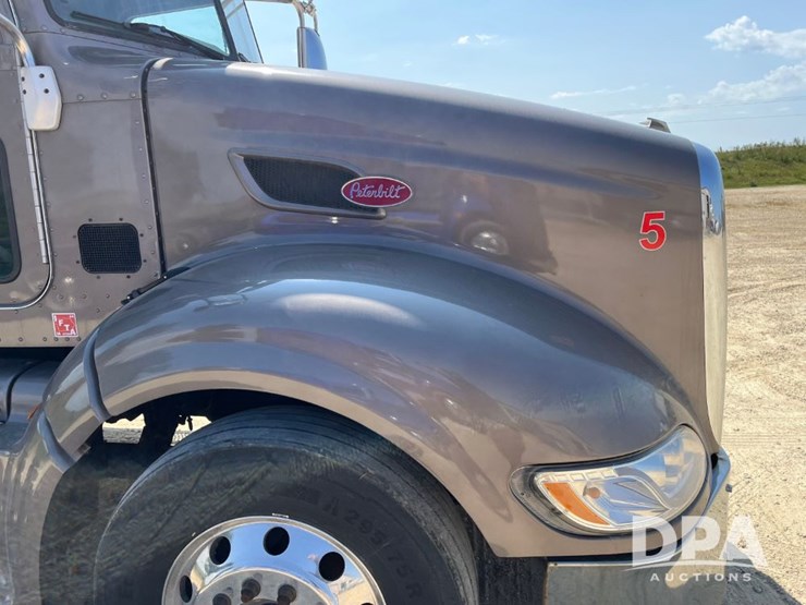 2014-peterbilt-386-image-26