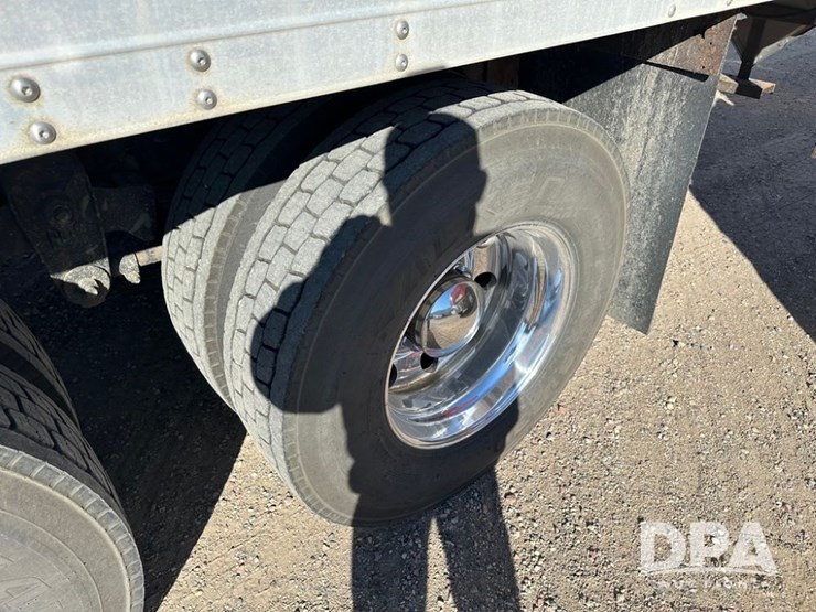 2014-kenworth-t370-image-28