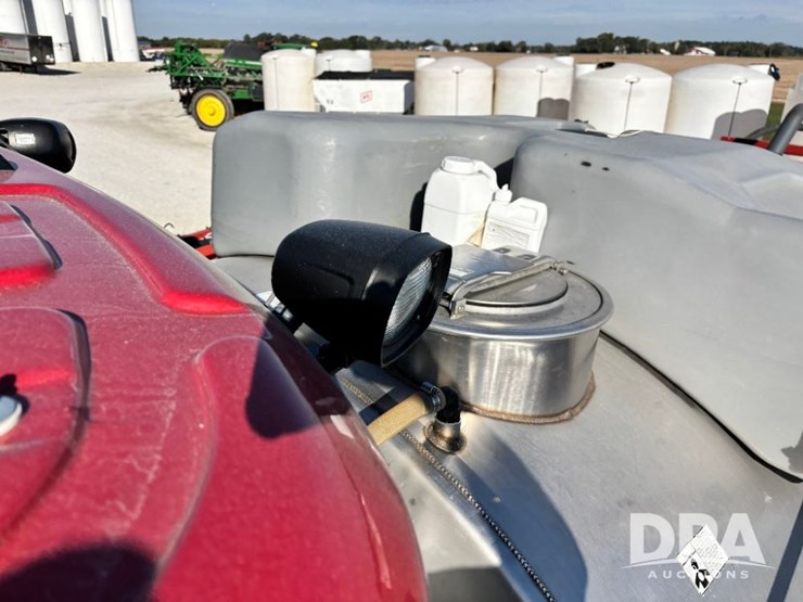 2015-case-ih-patriot-4440-image-99