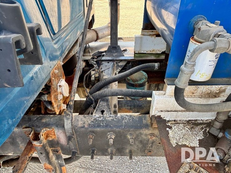 2000-mack-ch613-image-21