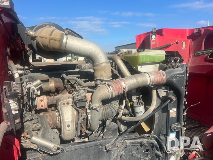 2012-peterbilt-384-image-7