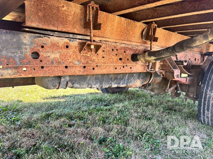 2003-ford-f450-xl-image-26