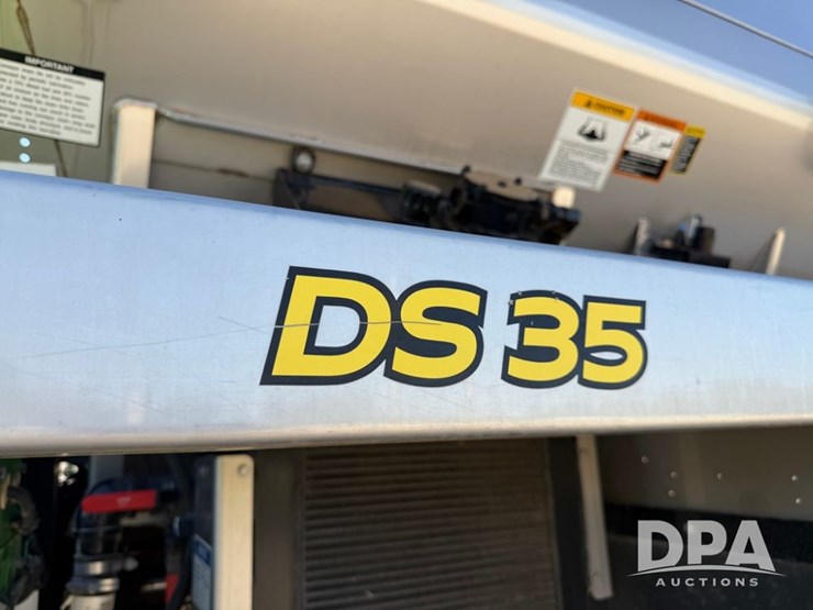 2023-john-deere-800r-image-59