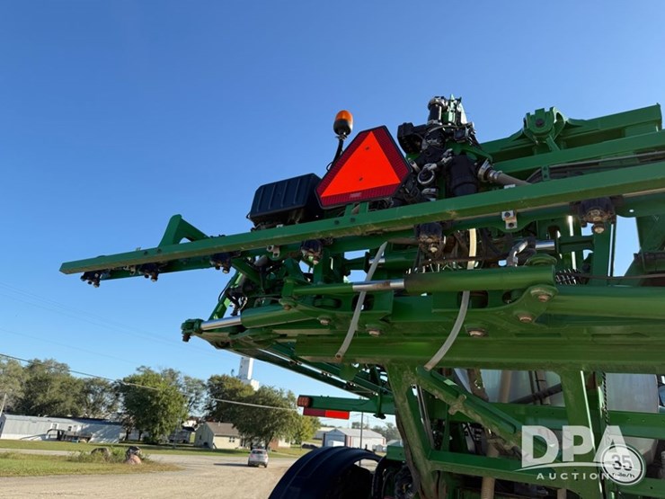 2021-john-deere-r4044-image-73