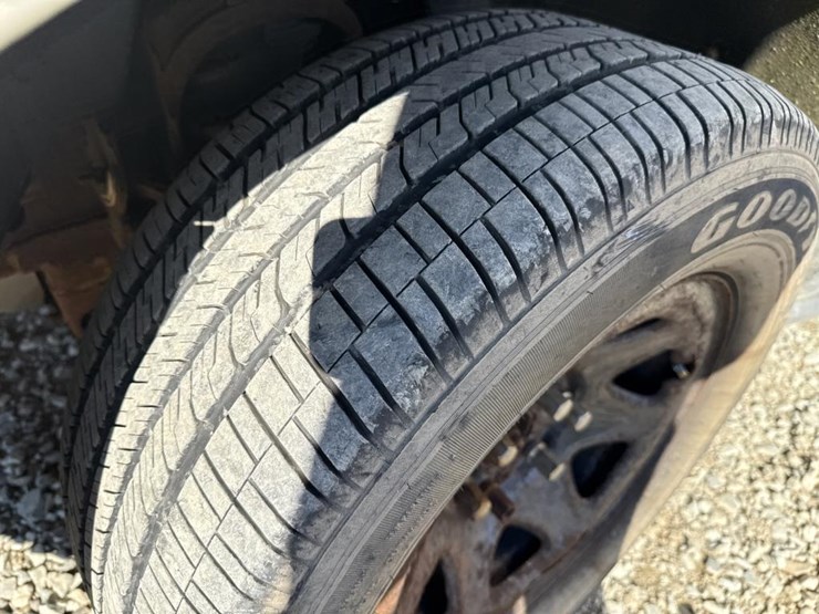 2015-chevrolet-tahoe-image-54