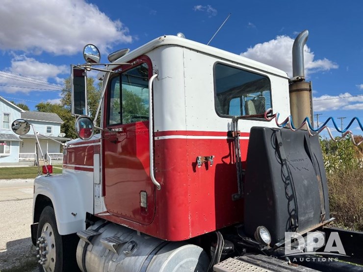 1984-international-transtar-4300-image-34