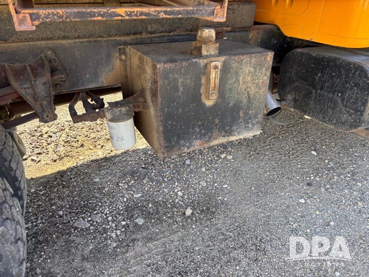 1990-international-4700-image-41