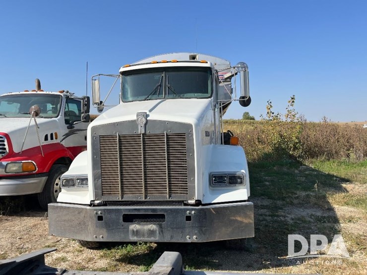 2002-kenworth-t800-image-2