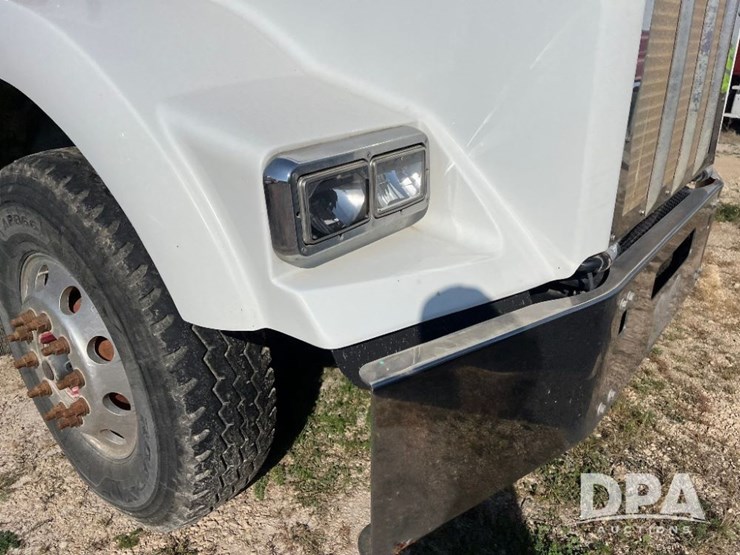 2002-kenworth-t800-image-17