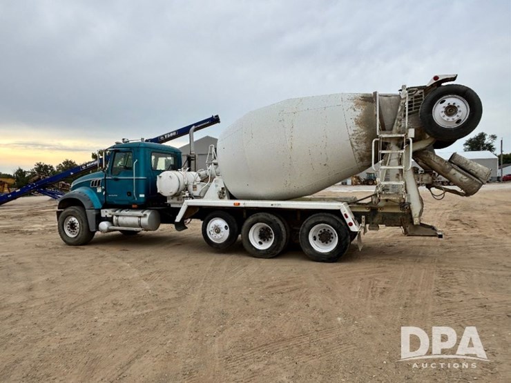 mack-granite-gu713-image-18