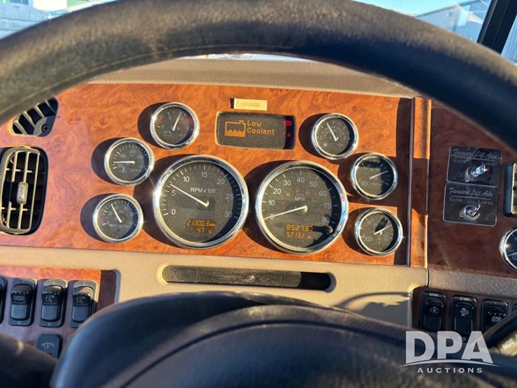 2008-peterbilt-386-image-72
