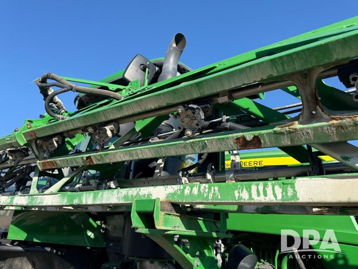 2021-john-deere-r4044-image-81