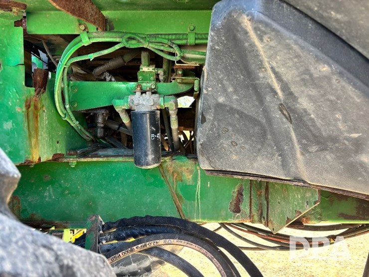 2014-john-deere-4940-image-41