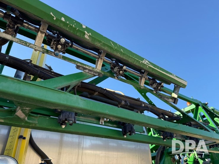 2021-john-deere-r4044-image-69