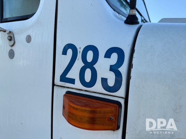 1999-international-4700-image-33