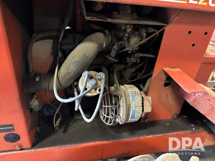 ditch-witch-2200-image-11