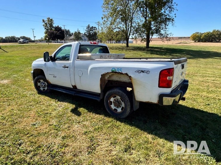 2012-chevrolet-2500hd-image-9