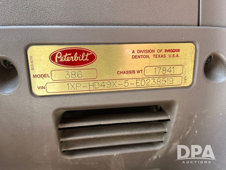 2014-peterbilt-386-image-106