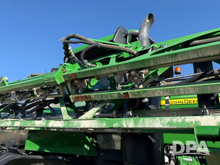 2021-john-deere-r4044-image-82
