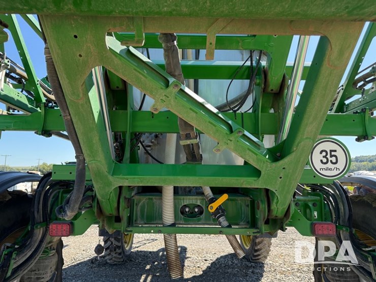 2021-john-deere-r4044-image-88