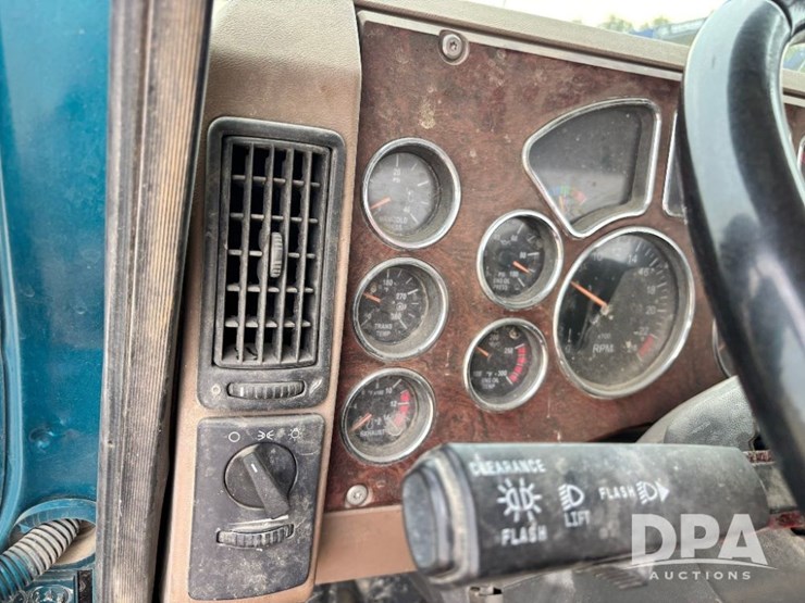 mack-granite-gu713-image-140