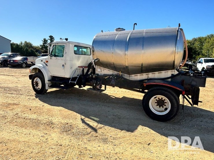 1999-ihc-4700-liquid-nurse-truck-(gp11652,-unit-126458)-image-13