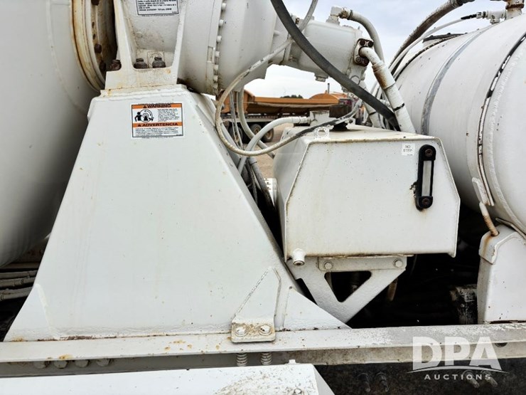 mack-granite-gu713-image-85