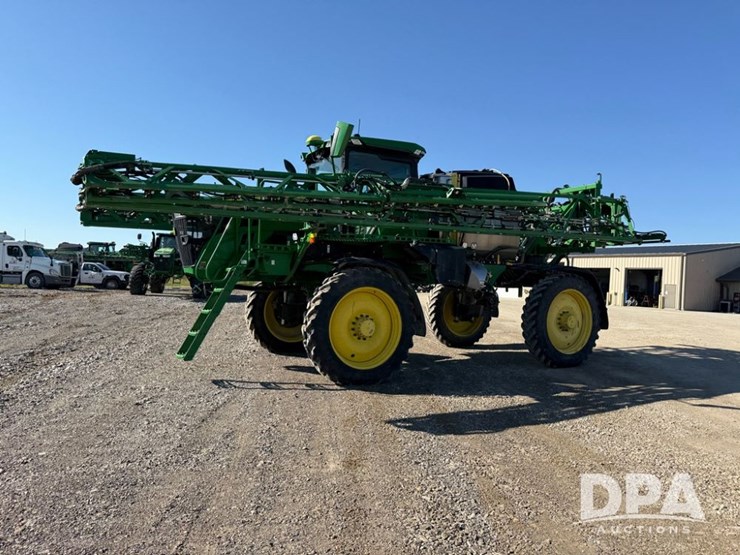 2022-john-deere-412r-image-35