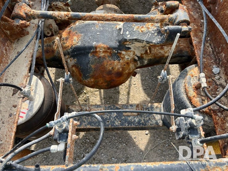 2001-ihc-9100-truck-(jn2647,-unit-32347)-image-40