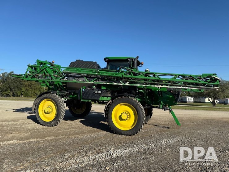 2021-john-deere-r4044-image-4