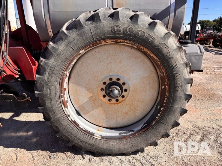 2002-case-ih-2800-image-22