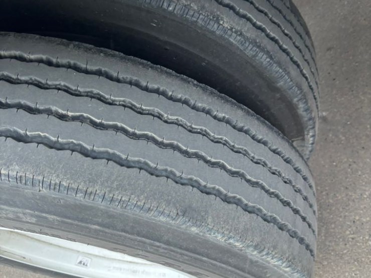 2004-utility-van-image-10